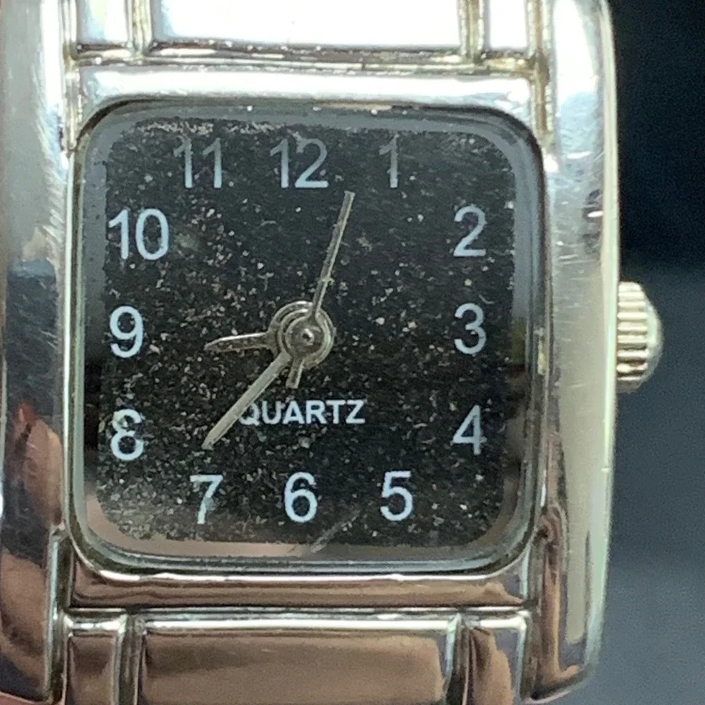 Uberry D'linQ Italian Charm Bracelet‎ Watch Silver Tone Black Dial Vintage Style
